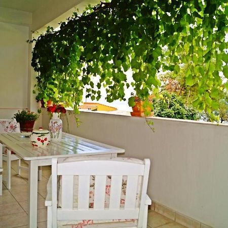 20 Meters From The Beach Есенице Экстерьер фото